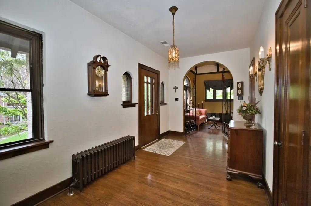 104 North Julian Street Naperville IL 60540