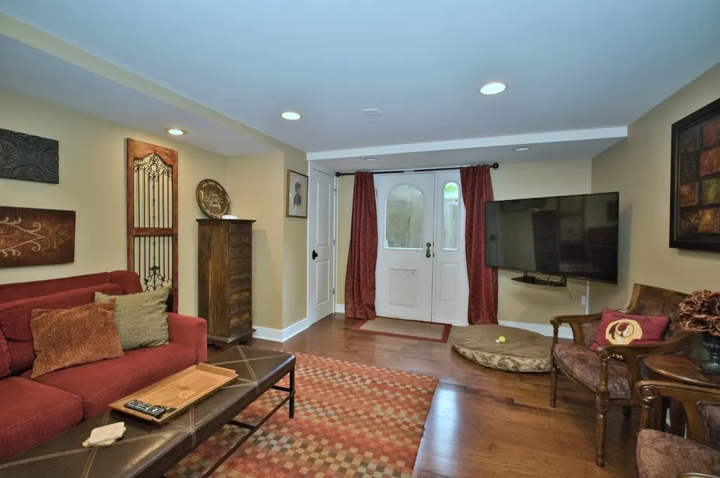104 North Julian Street Naperville IL 60540
