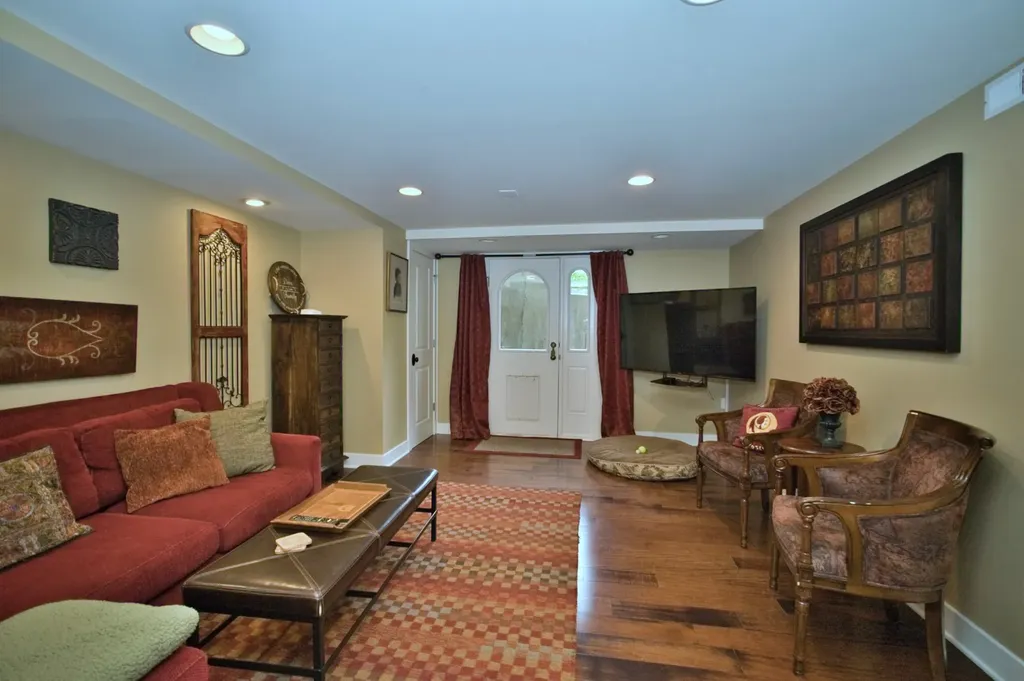 104 North Julian Street Naperville IL 60540