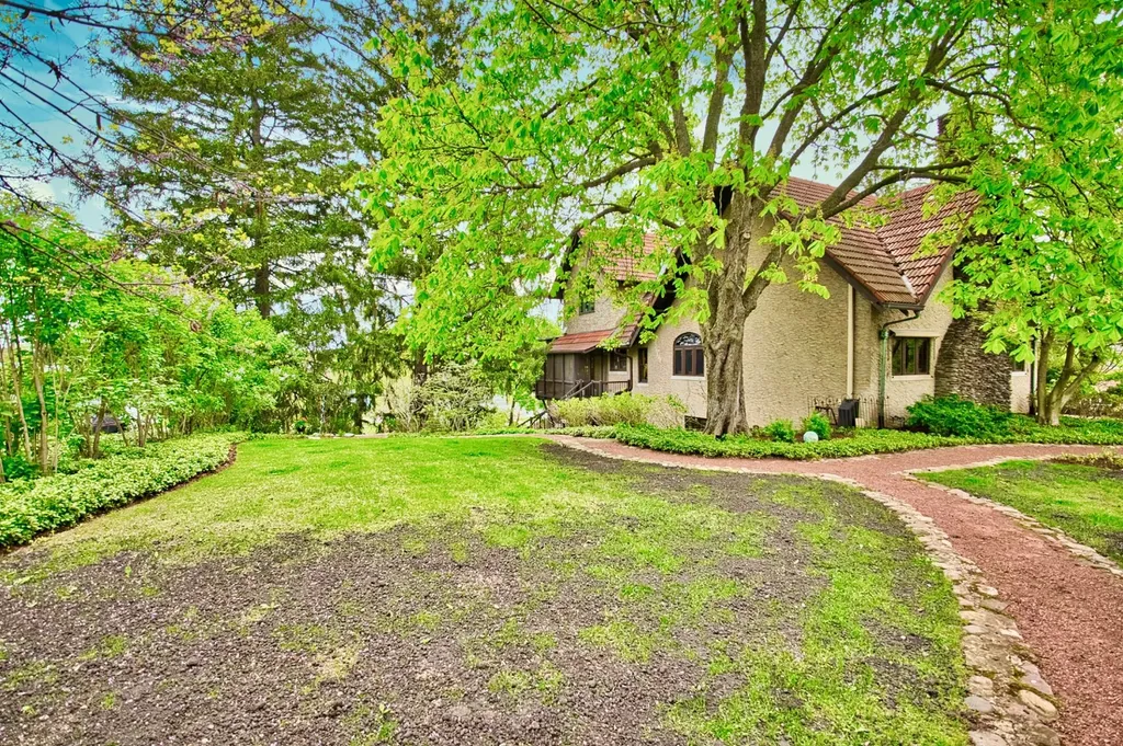 104 North Julian Street Naperville IL 60540