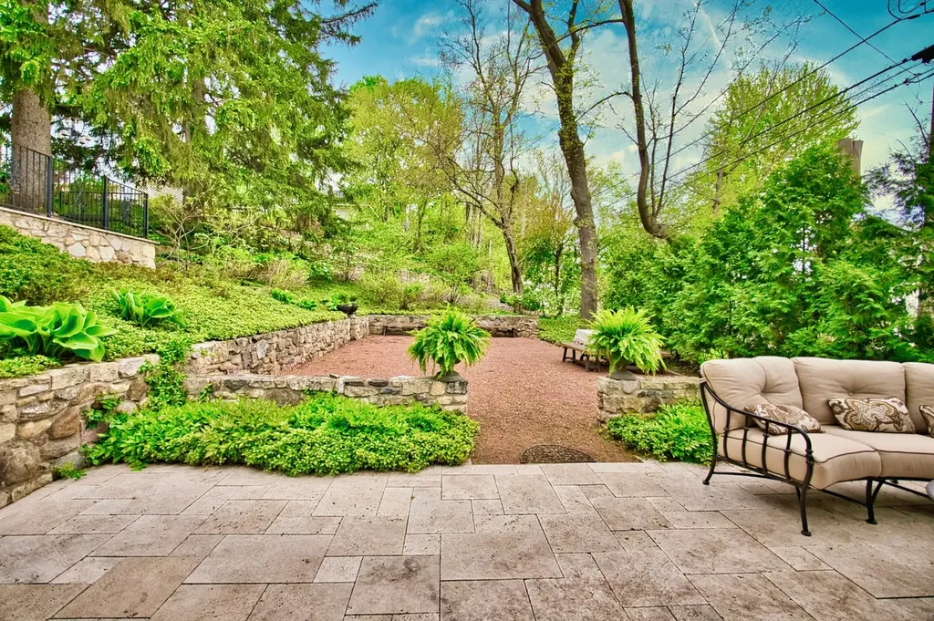104 North Julian Street Naperville IL 60540
