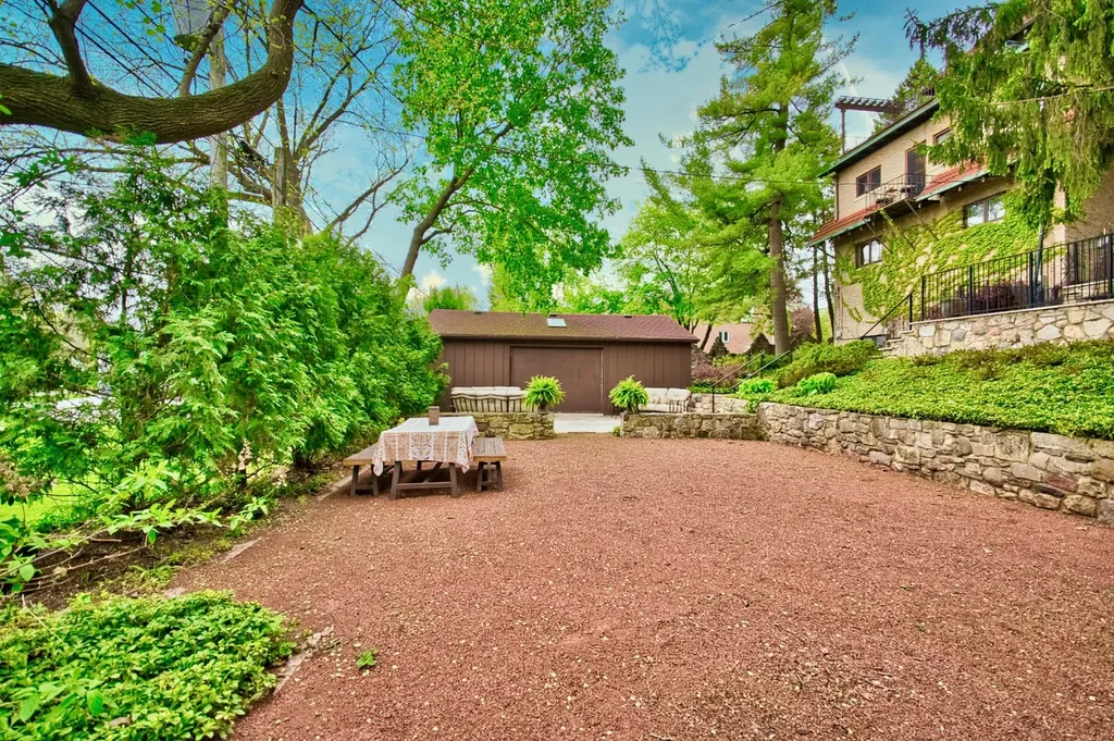 104 North Julian Street Naperville IL 60540