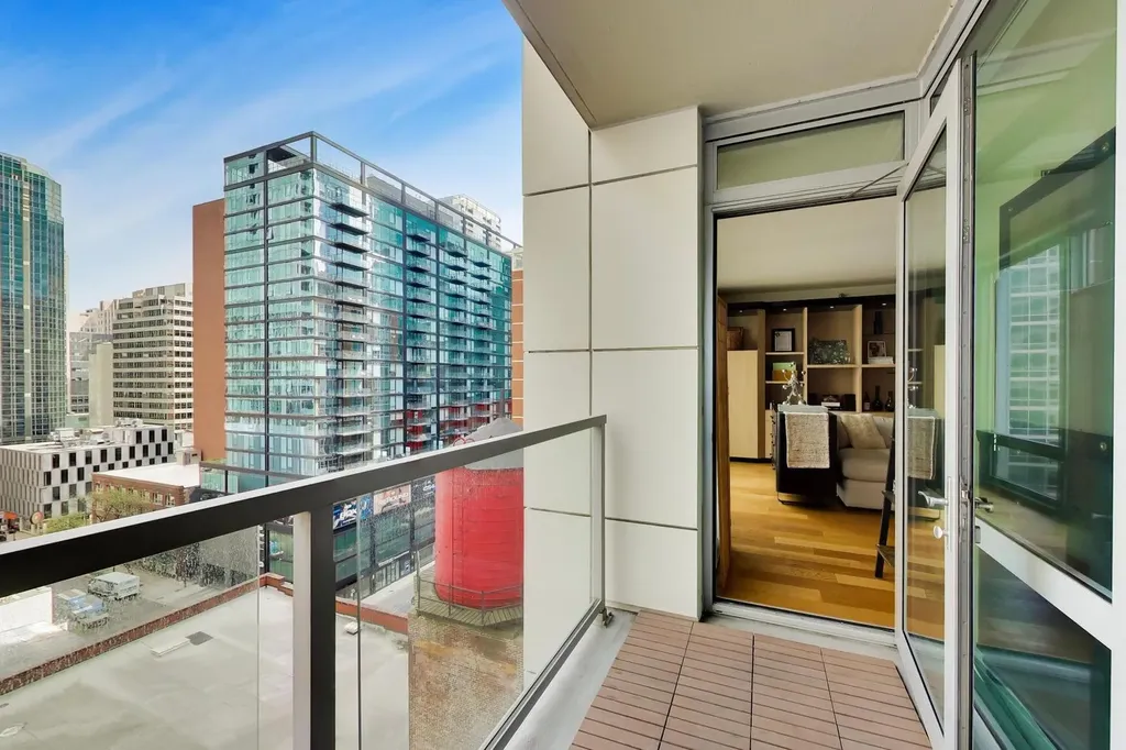 160 East Illinois Street Chicago IL 60611