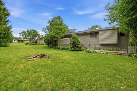 2014 Cimarron Drive Freeport IL 61032
