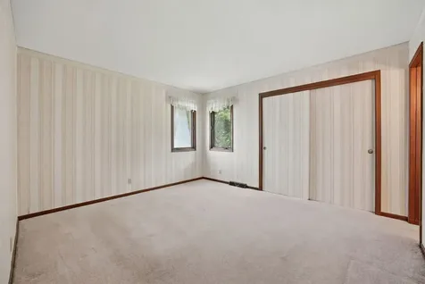 2014 Cimarron Drive Freeport IL 61032