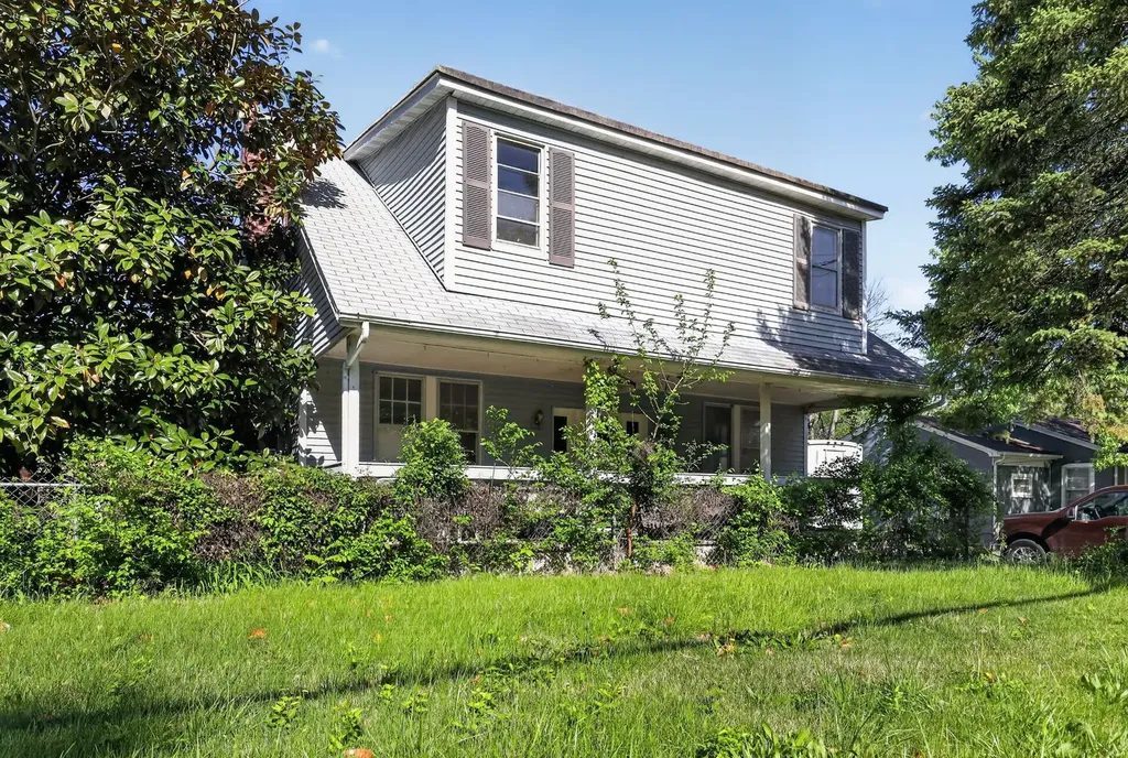 629 Royal Heights Road Belleville IL 62226
