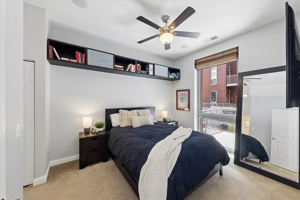 2025 South Indiana Avenue Chicago IL 60616