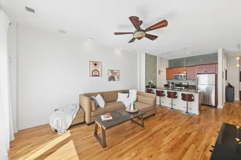 2025 South Indiana Avenue Chicago IL 60616