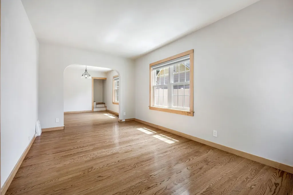 408 South Elmwood Drive Aurora IL 60506