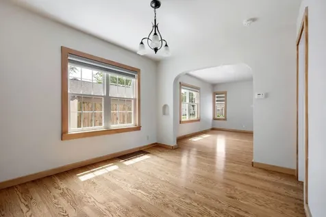 408 South Elmwood Drive Aurora IL 60506