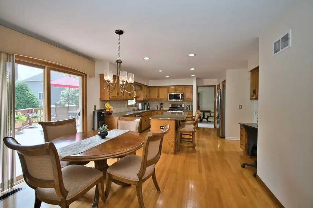 114 Rhine Avenue Bolingbrook IL 60490