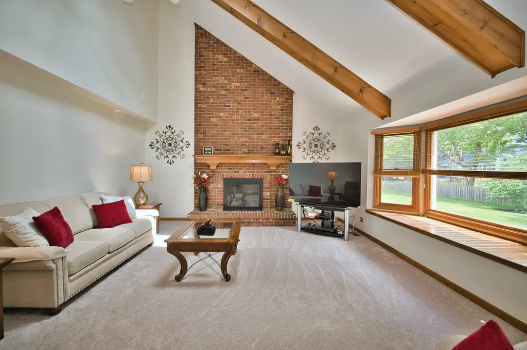 114 Rhine Avenue Bolingbrook IL 60490