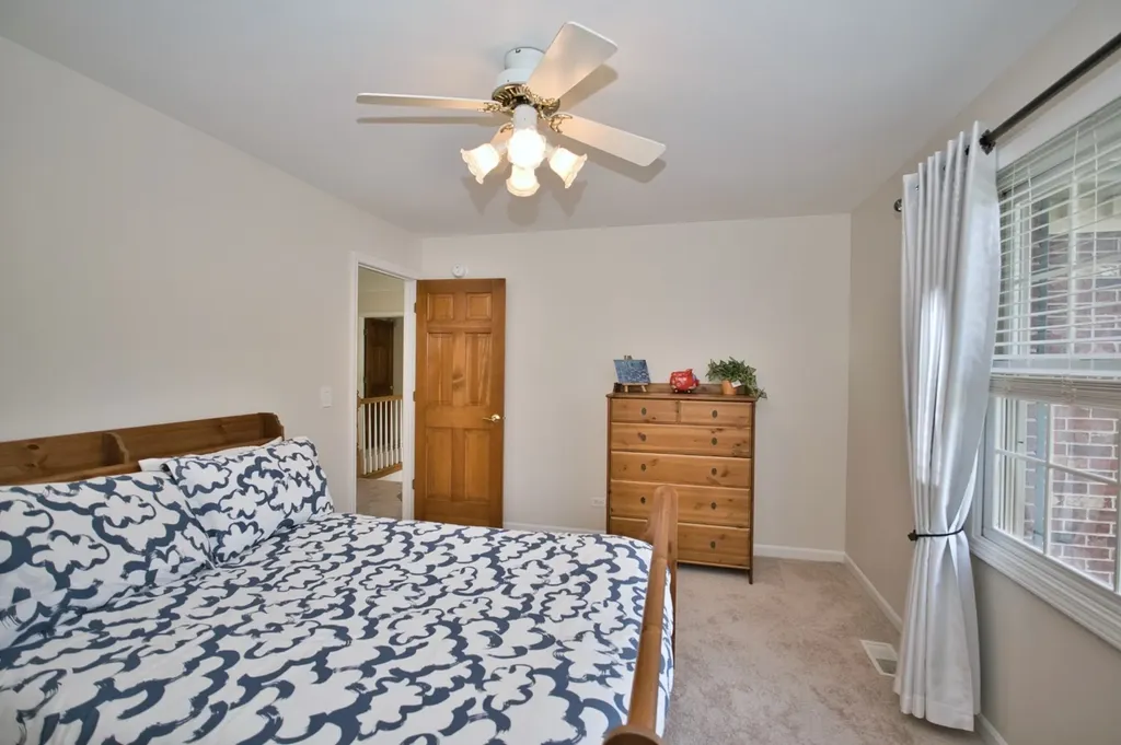 114 Rhine Avenue Bolingbrook IL 60490