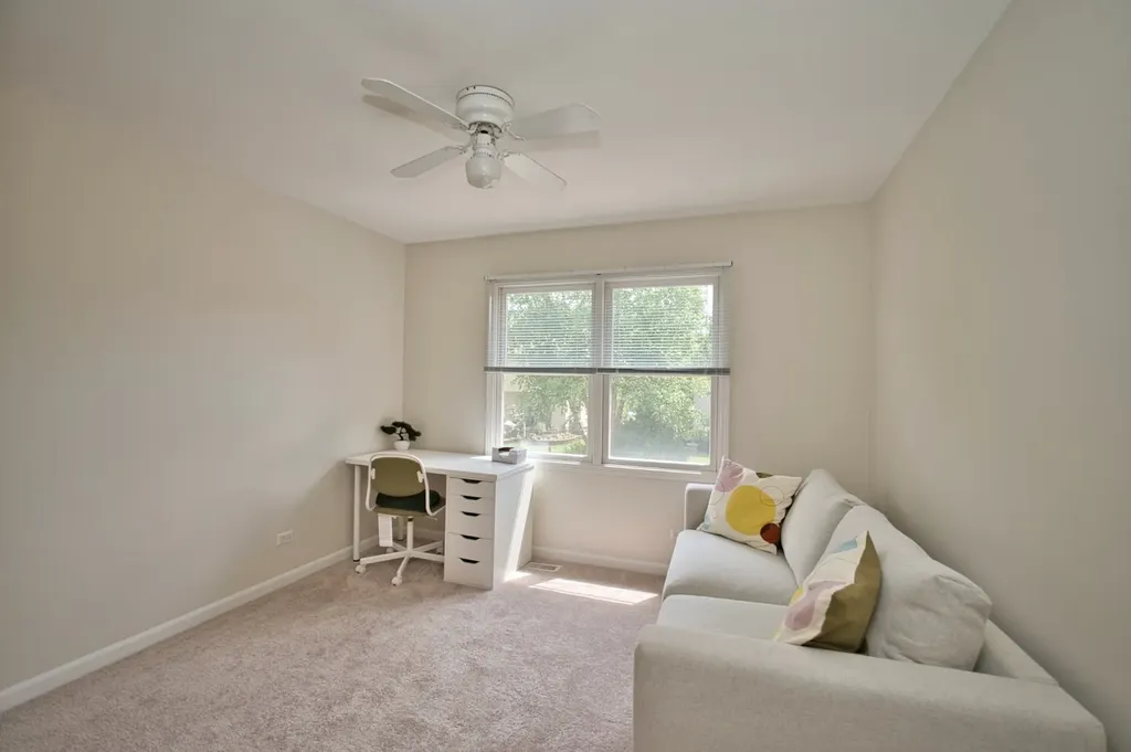 114 Rhine Avenue Bolingbrook IL 60490
