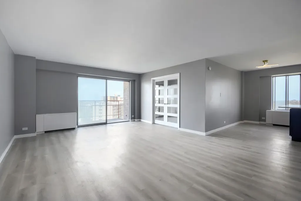 6833 North Kedzie Avenue Chicago IL 60645