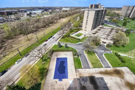 6833 North Kedzie Avenue Chicago IL 60645