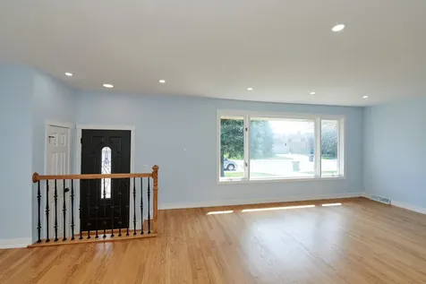 8544 West Roseview Drive Niles IL 60714