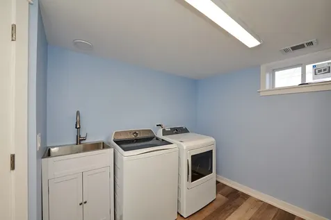 8544 West Roseview Drive Niles IL 60714