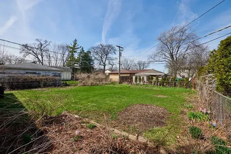8544 West Roseview Drive Niles IL 60714