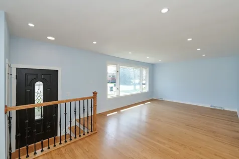 8544 West Roseview Drive Niles IL 60714