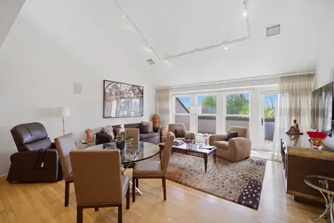 260 Whistler Road Highland Park IL 60035
