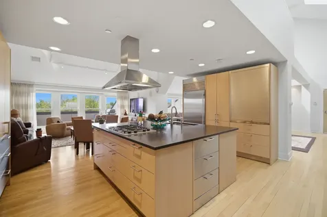 260 Whistler Road Highland Park IL 60035