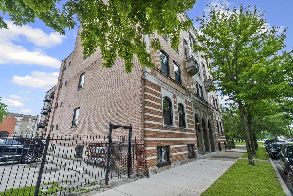 5001 South King Drive Chicago IL 60615