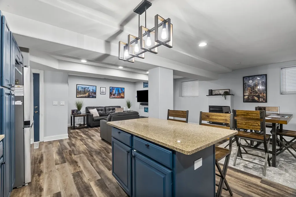 5001 South King Drive Chicago IL 60615