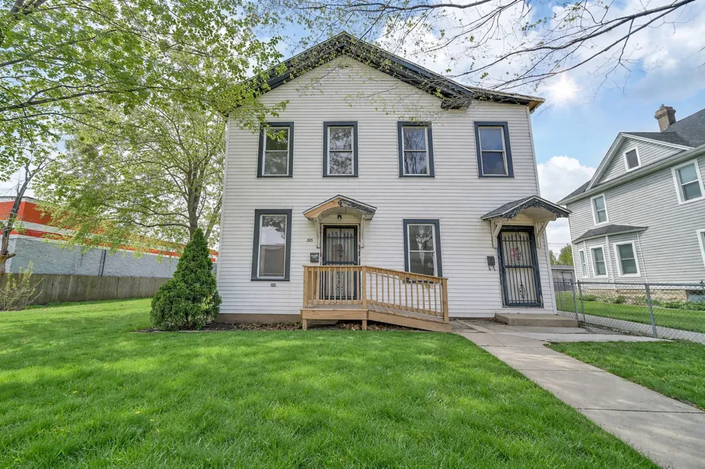 205 Casseday Avenue Joliet IL 60432
