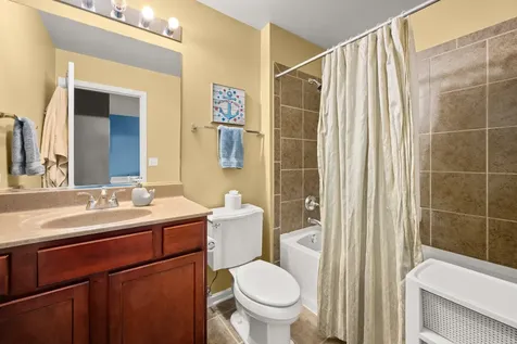 620 Northgate Drive Sycamore IL 60178