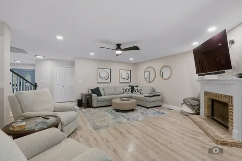 1000 Butterfield Circle E Shorewood IL 60404