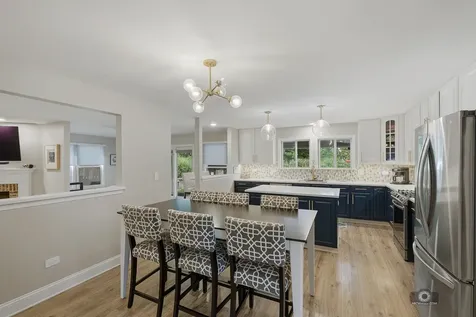 1000 Butterfield Circle E Shorewood IL 60404
