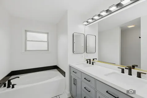 1000 Butterfield Circle E Shorewood IL 60404