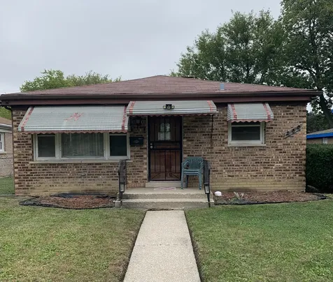 209 West 150th Street Harvey IL 60426