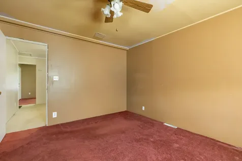 17112 10TH Avenue East Moline IL 61244
