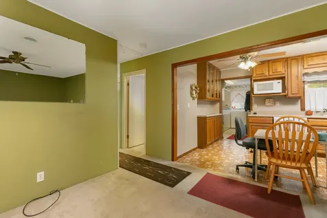 17112 10TH Avenue East Moline IL 61244