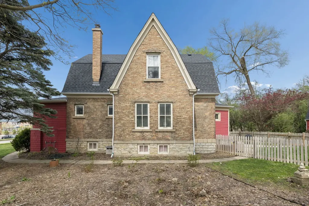 521 South Naperville Road Wheaton IL 60187