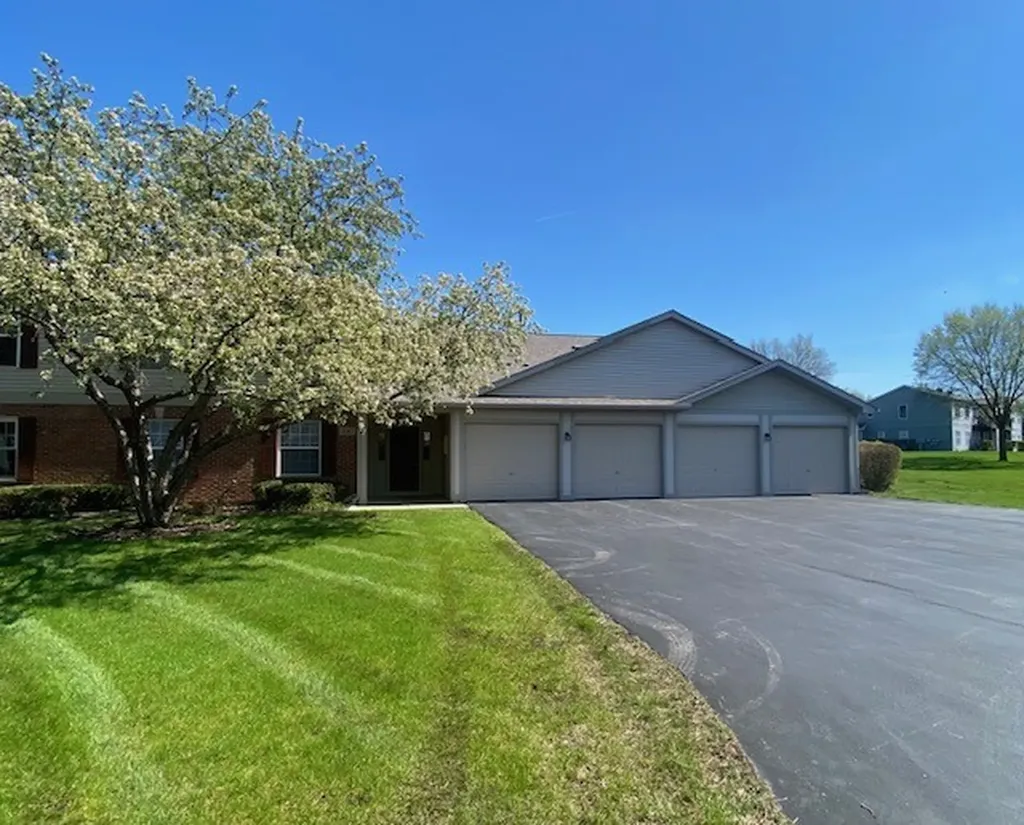 1013 Lincolnshire Court Elgin IL 60120