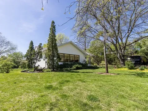 11s104 Jackson Street Burr Ridge IL 60527