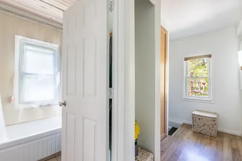 11s104 Jackson Street Burr Ridge IL 60527