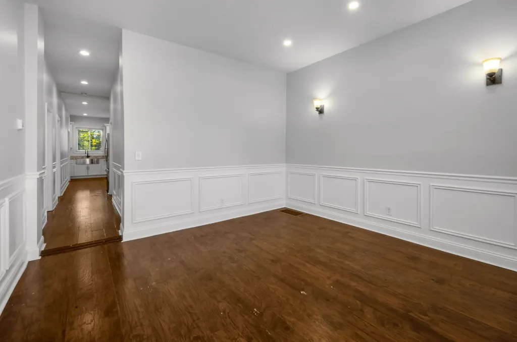 447 West 81st Street Chicago IL 60620