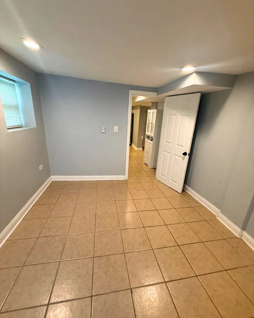447 West 81st Street Chicago IL 60620