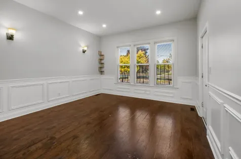 447 West 81st Street Chicago IL 60620