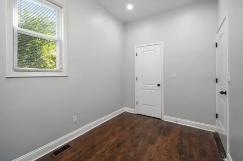 447 West 81st Street Chicago IL 60620