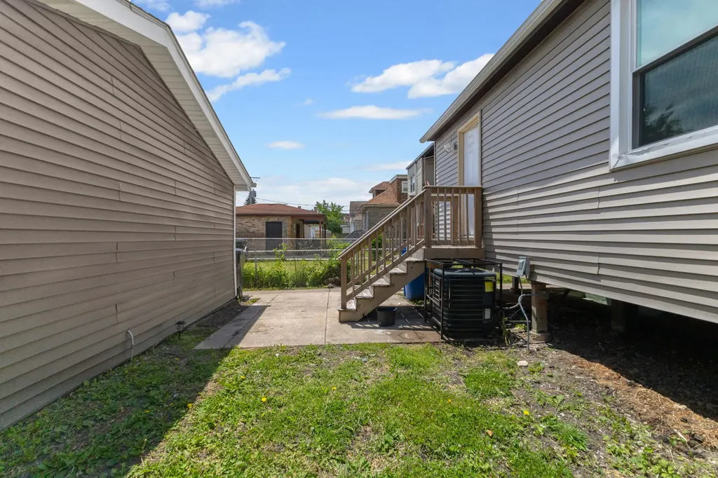 7613 South Hermitage Avenue Chicago IL 60620