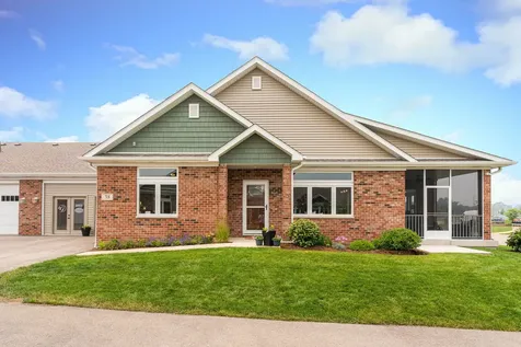 18 Kloe Lane Sycamore IL 60178