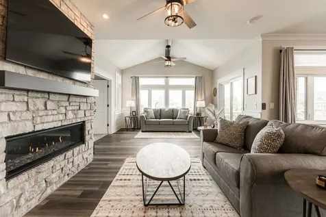 18 Kloe Lane Sycamore IL 60178