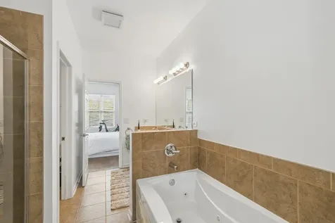 2504 South Calumet Avenue Chicago IL 60616