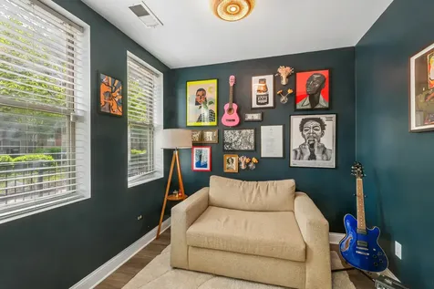 2504 South Calumet Avenue Chicago IL 60616