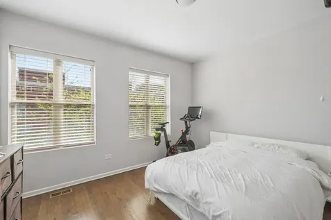 2504 South Calumet Avenue Chicago IL 60616